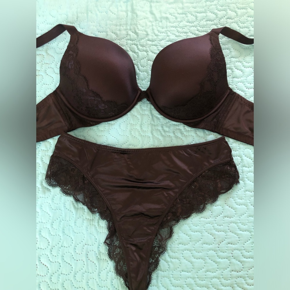 Vintage Ambrielle Jet Black Bra & Panty Set, 42C, Large